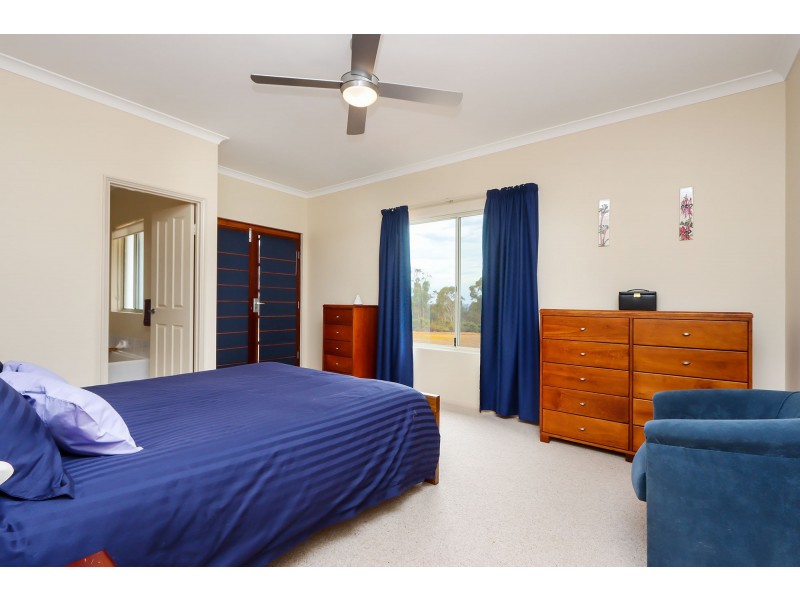 171 Salt Valley Road, Hoddys Well WA 6566