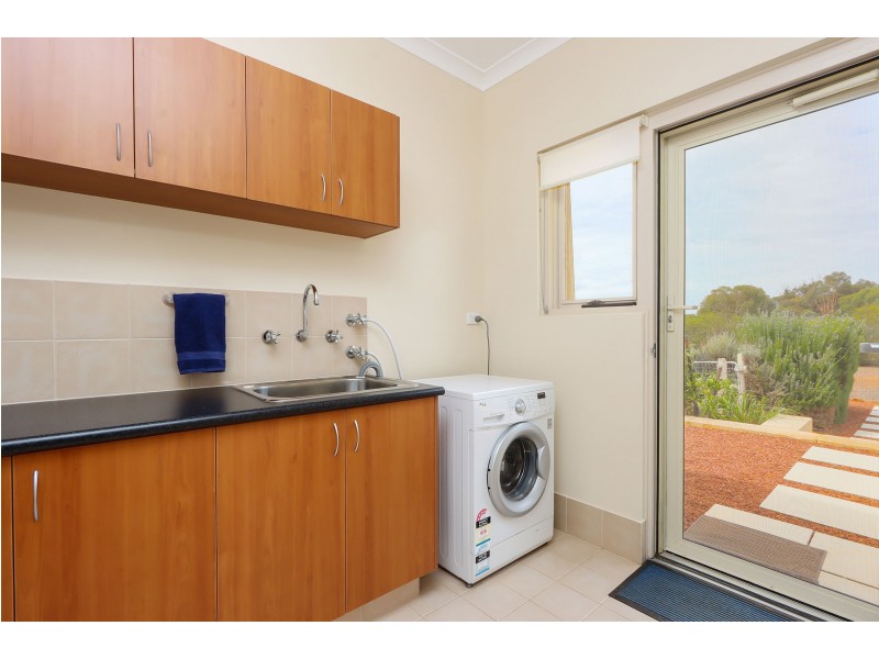 171 Salt Valley Road, Hoddys Well WA 6566