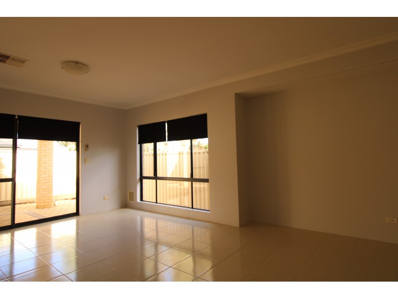 12 Kemp Street, Pearsall WA 6065