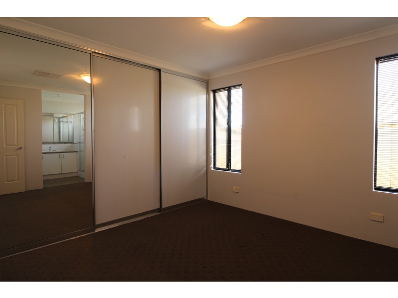 12 Kemp Street, Pearsall WA 6065