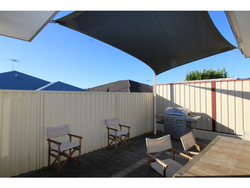 3/44 Russell Road, Madeley WA 6065