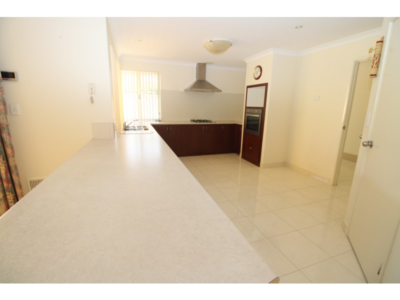 12 Champaigne Drive, Tapping WA 6065