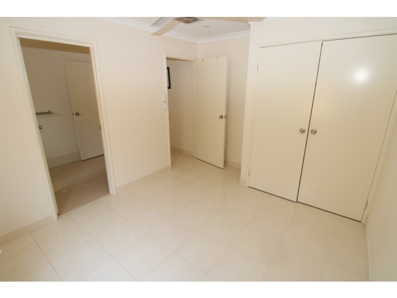 12 Champaigne Drive, Tapping WA 6065
