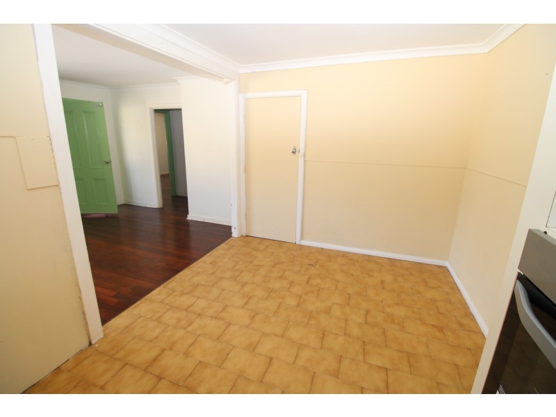 11 Woolgar Way, Lockridge WA 6054