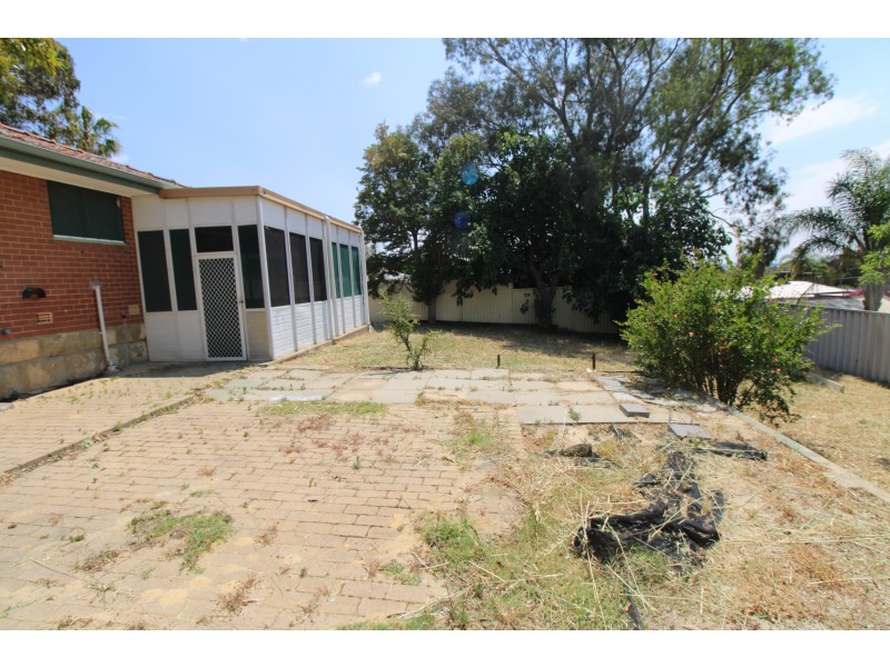 11 Woolgar Way, Lockridge WA 6054