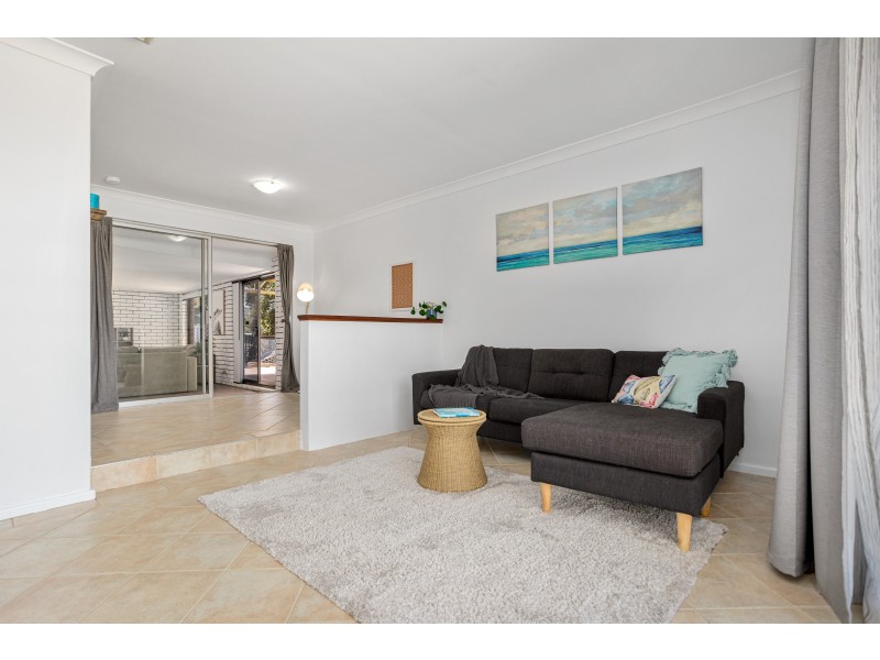 24 Myles Road, Swan View WA 6056