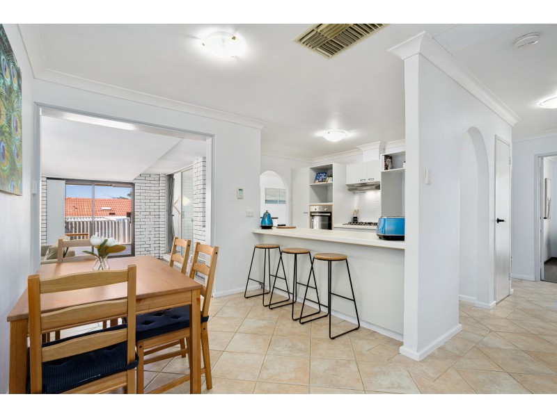 24 Myles Road, Swan View WA 6056