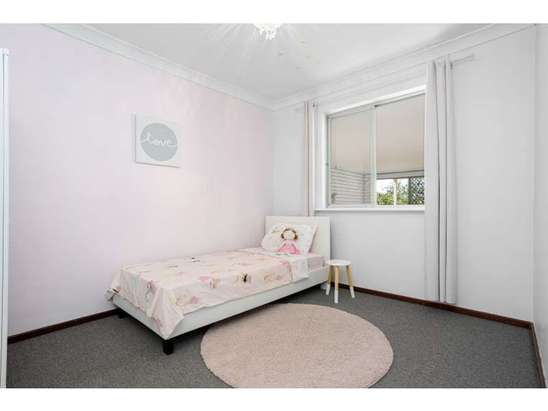 24 Myles Road, Swan View WA 6056