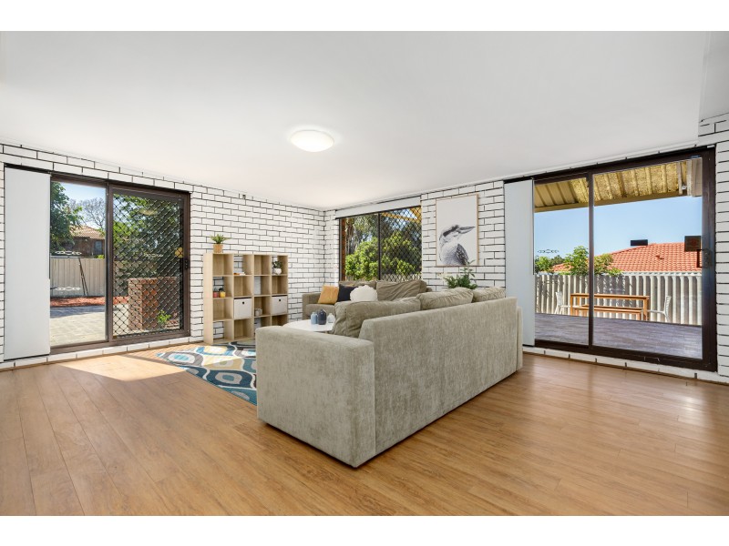 24 Myles Road, Swan View WA 6056