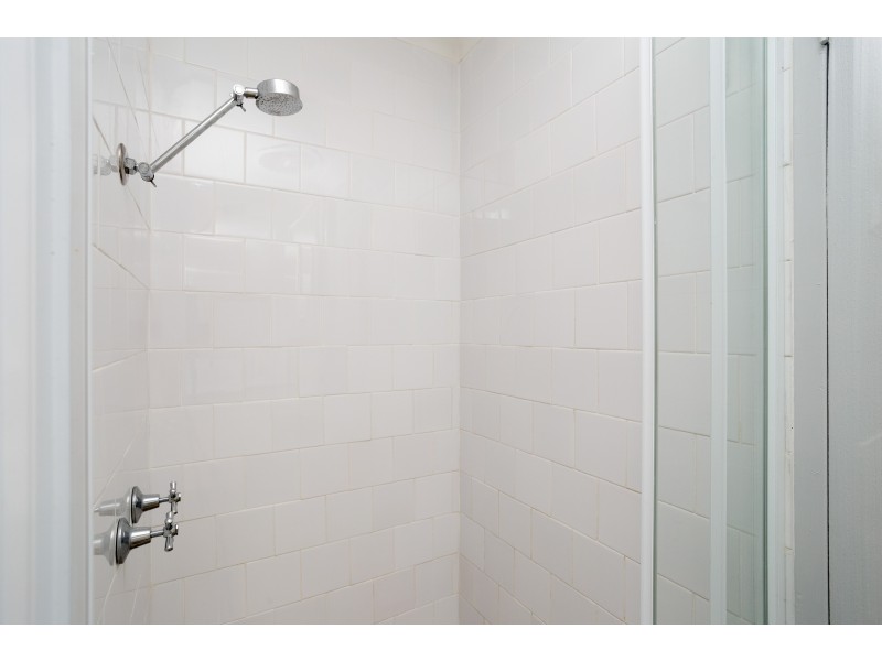 24 Myles Road, Swan View WA 6056