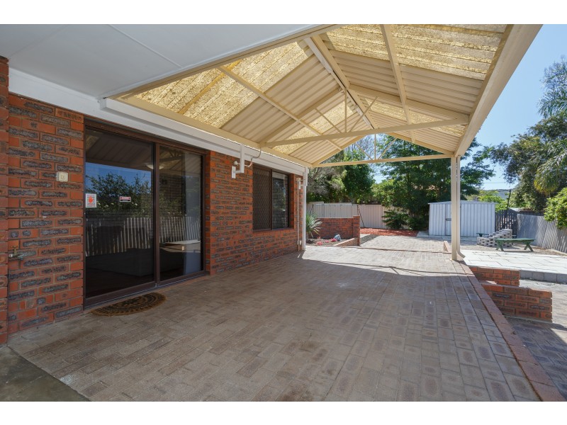 24 Myles Road, Swan View WA 6056