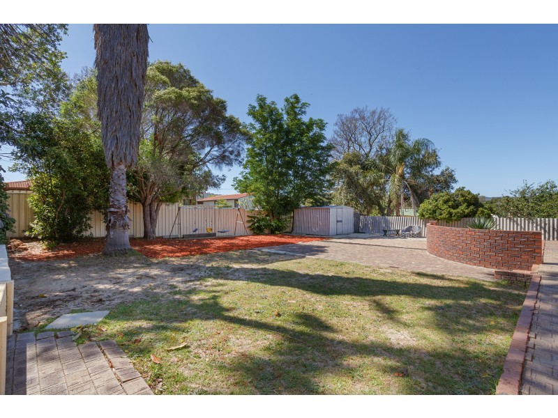 24 Myles Road, Swan View WA 6056
