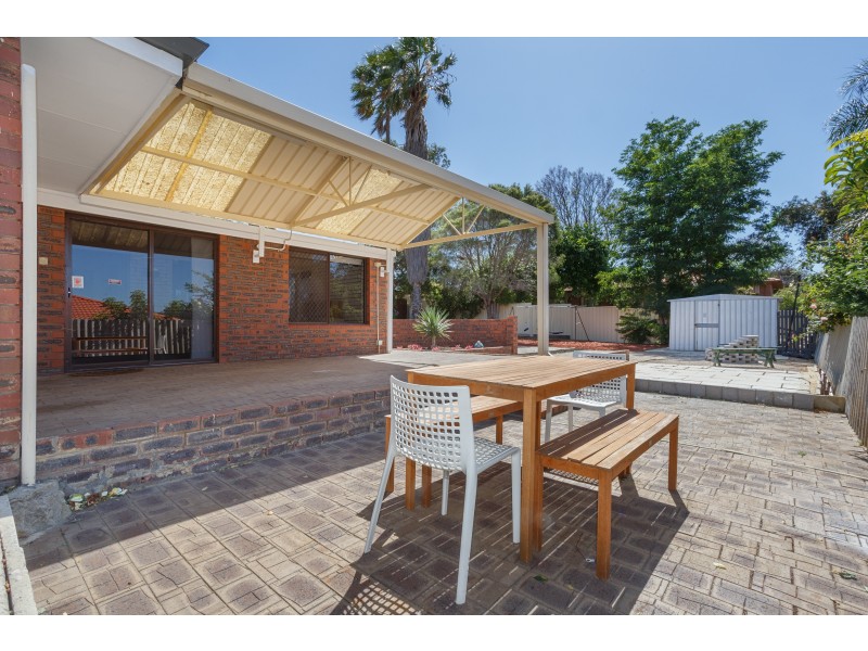 24 Myles Road, Swan View WA 6056