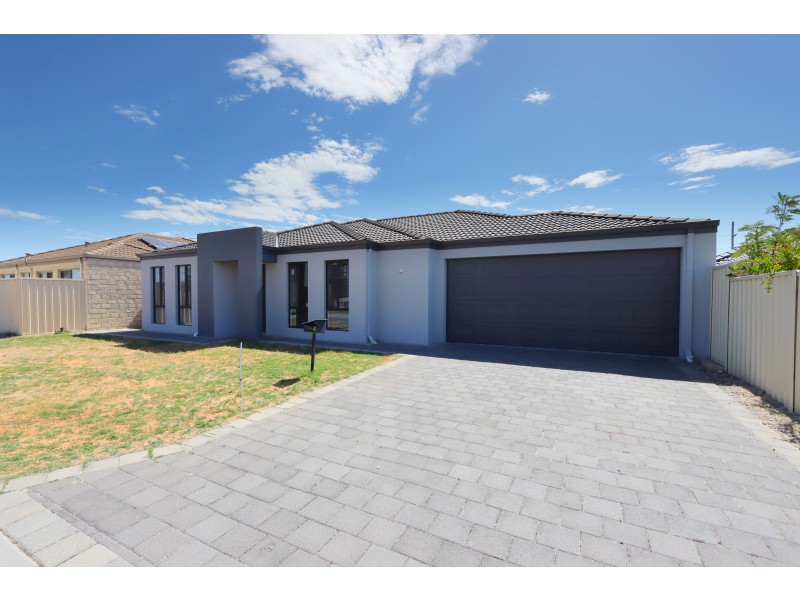 4 La Trobe Street, Landsdale WA 6065