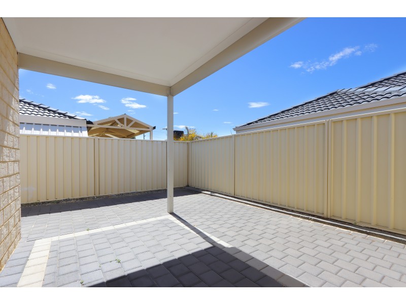 4 La Trobe Street, Landsdale WA 6065