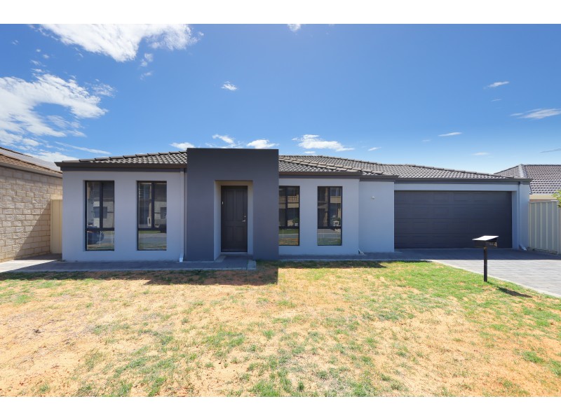 4 La Trobe Street, Landsdale WA 6065