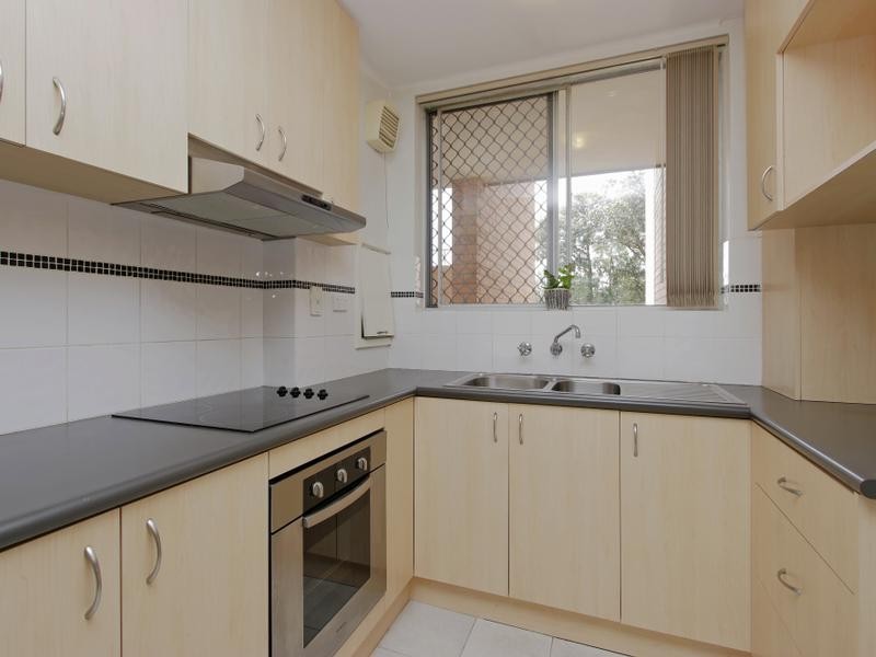 6/71 Golf View Street, Yokine WA 6060