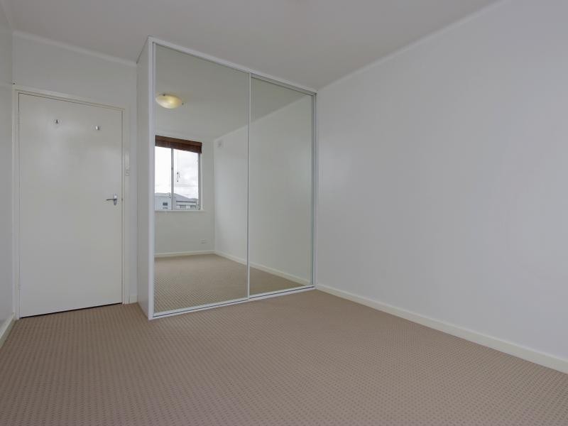 6/71 Golf View Street, Yokine WA 6060