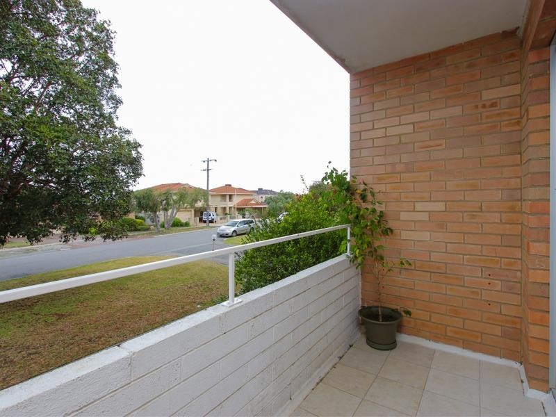 6/71 Golf View Street, Yokine WA 6060