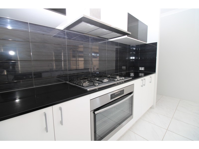 18 Goldsbrough Entrance, Helena Valley WA 6056