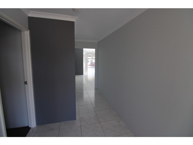 18 Goldsbrough Entrance, Helena Valley WA 6056