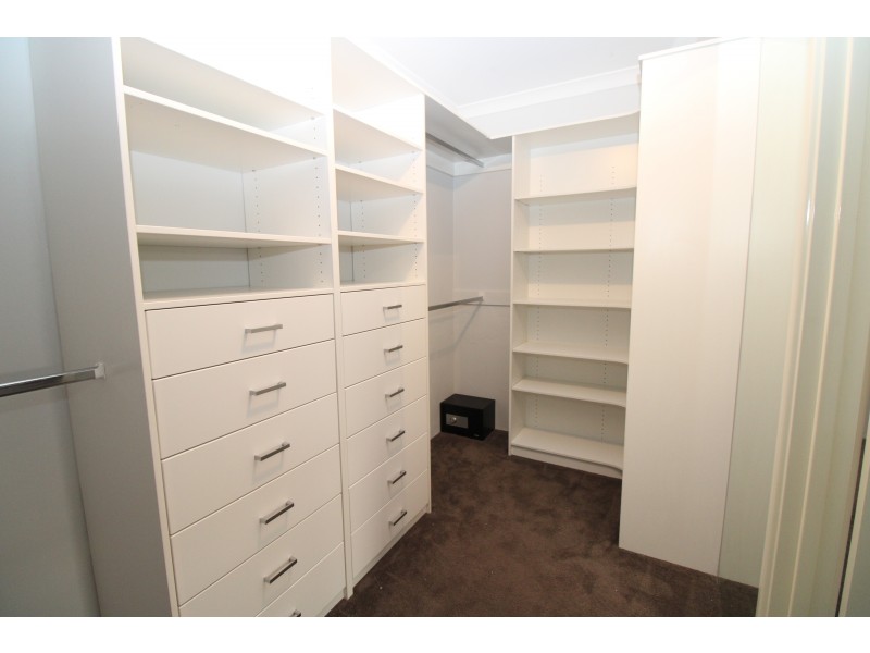 18 Goldsbrough Entrance, Helena Valley WA 6056