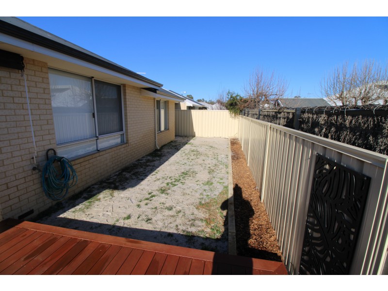 18 Goldsbrough Entrance, Helena Valley WA 6056