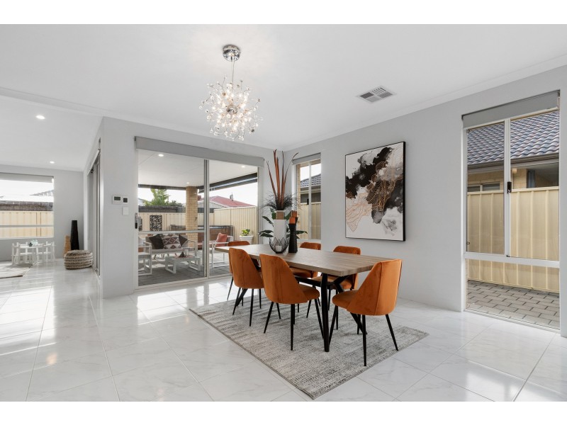 18 Goldsbrough Entrance, Helena Valley WA 6056