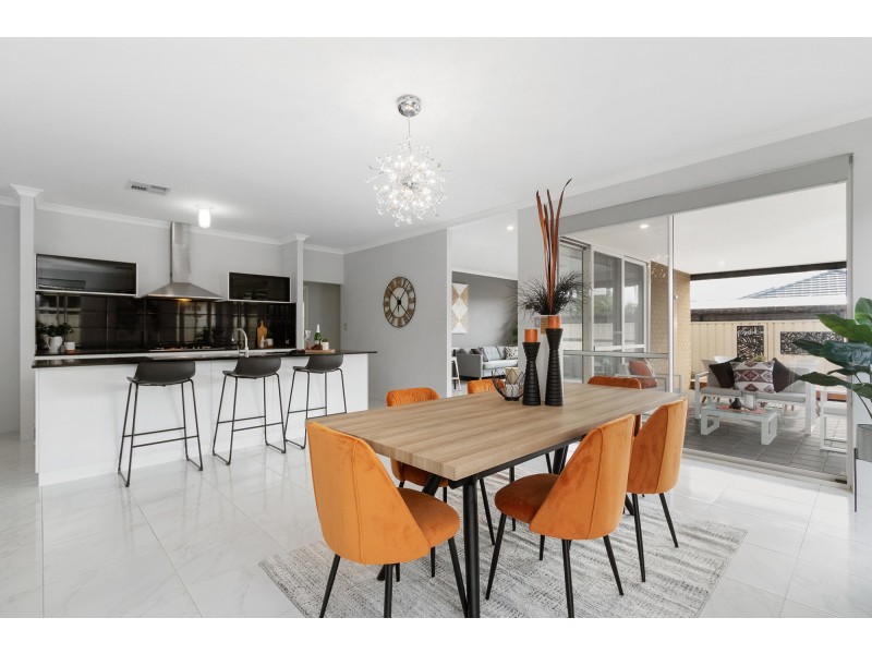 18 Goldsbrough Entrance, Helena Valley WA 6056