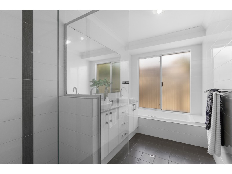 18 Goldsbrough Entrance, Helena Valley WA 6056