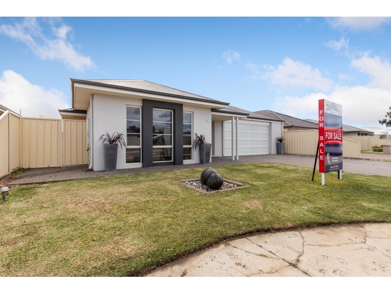 18 Goldsbrough Entrance, Helena Valley WA 6056