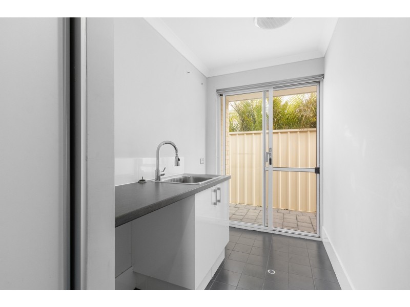 18 Goldsbrough Entrance, Helena Valley WA 6056