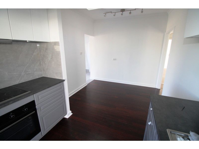 8 Fernhurst Crescent, Balga WA 6061