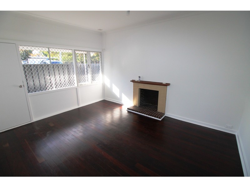 8 Fernhurst Crescent, Balga WA 6061