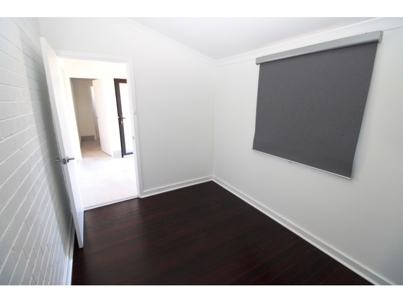 8 Fernhurst Crescent, Balga WA 6061