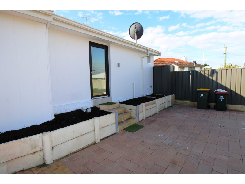 8 Fernhurst Crescent, Balga WA 6061