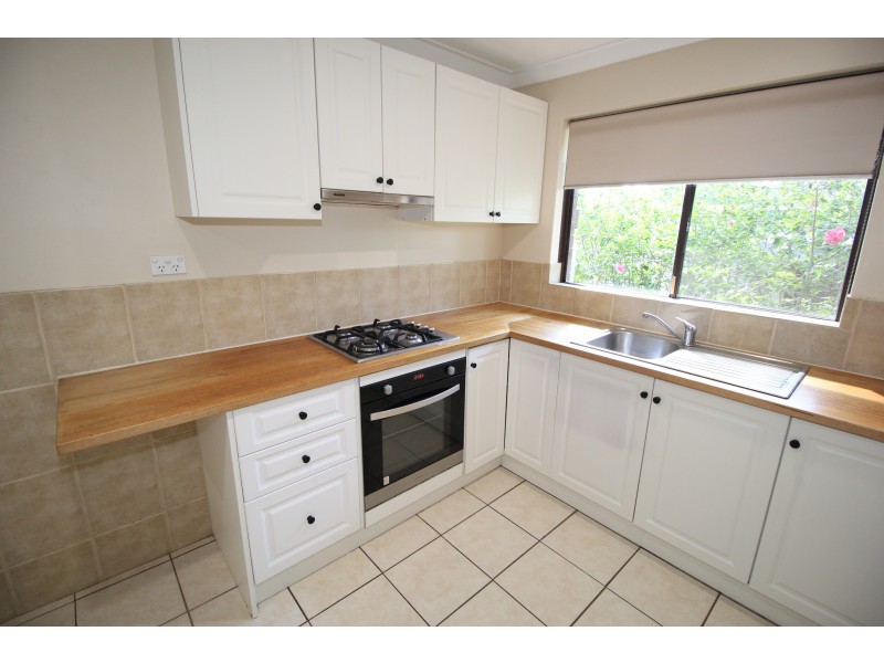 8 Robertson Street, Hazelmere WA 6055