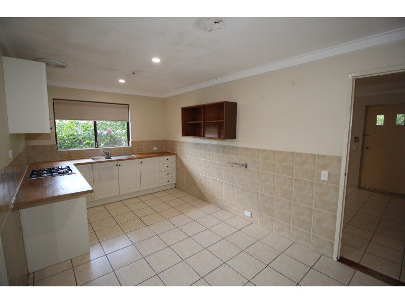 8 Robertson Street, Hazelmere WA 6055