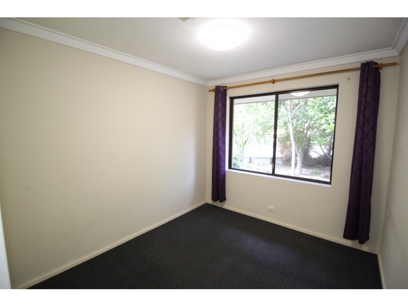 8 Robertson Street, Hazelmere WA 6055