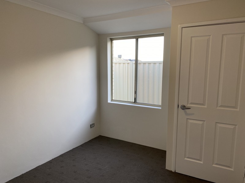 12 Lamont Link, Pearsall WA 6065