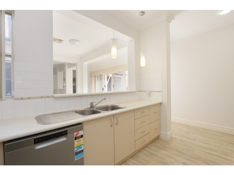 6 The Boulevard, Bentley WA 6102