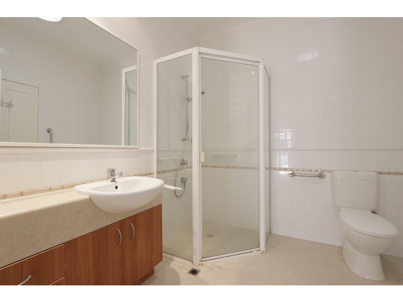 6 The Boulevard, Bentley WA 6102