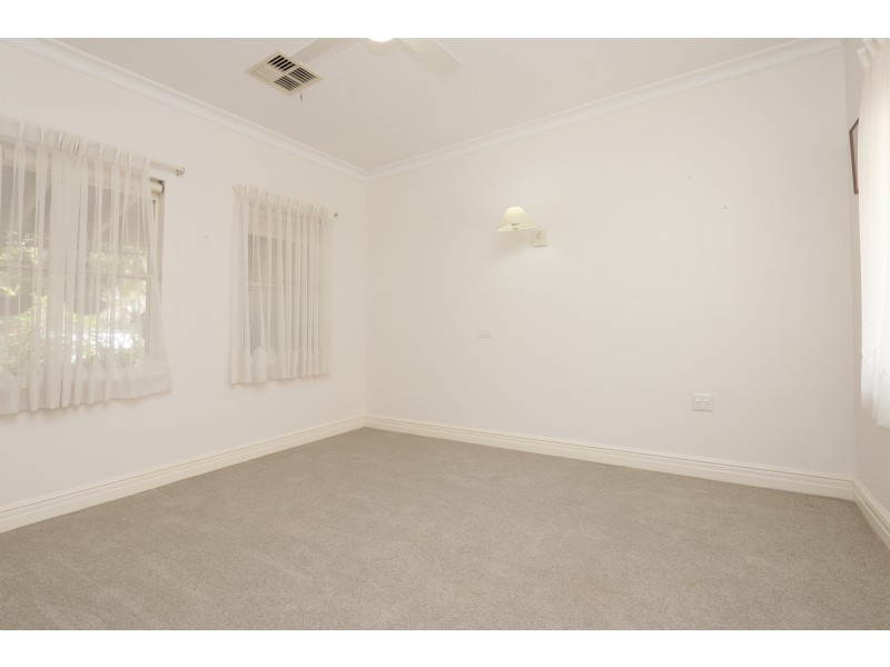 6 The Boulevard, Bentley WA 6102