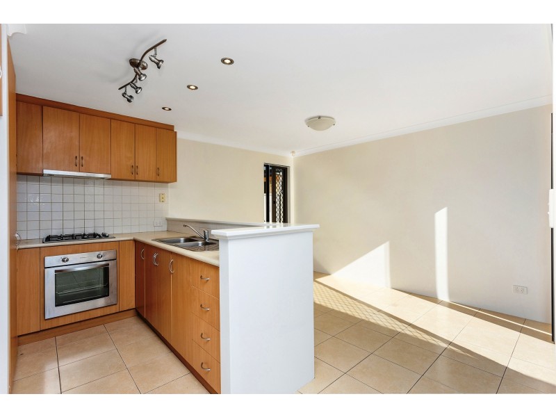 11C Loxwood Road, Balga WA 6061