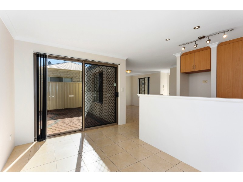 11C Loxwood Road, Balga WA 6061
