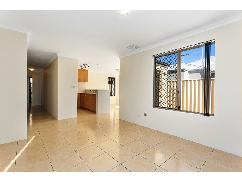 11C Loxwood Road, Balga WA 6061