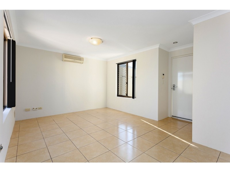11C Loxwood Road, Balga WA 6061
