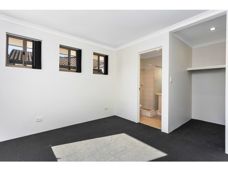 11C Loxwood Road, Balga WA 6061