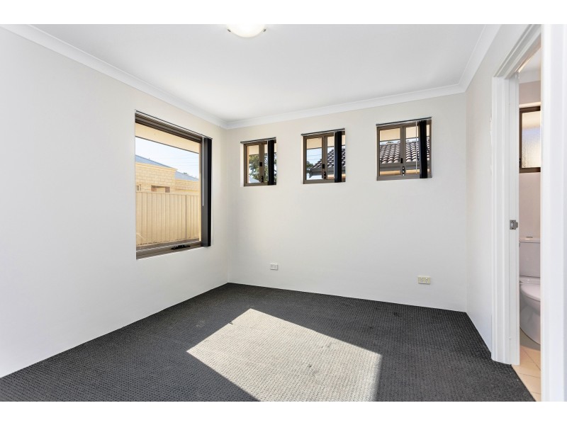 11C Loxwood Road, Balga WA 6061
