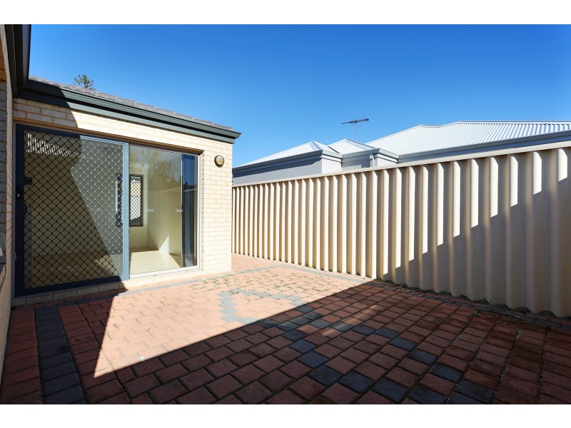 11C Loxwood Road, Balga WA 6061
